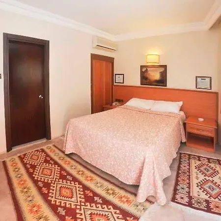 Hotel Ronax 3*