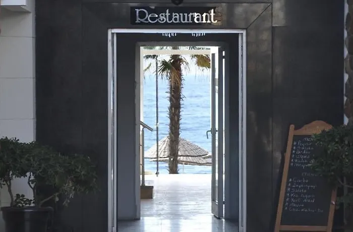 Ronax 3* 布尤切克梅奇