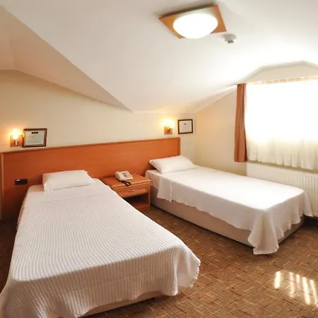 Hotel Ronax 3*