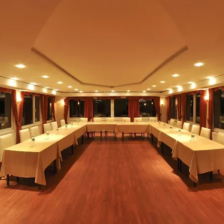 Ronax Hotel 3*