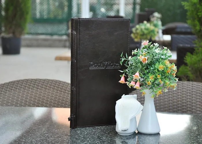 Ronax فندق بيوكجكمجة