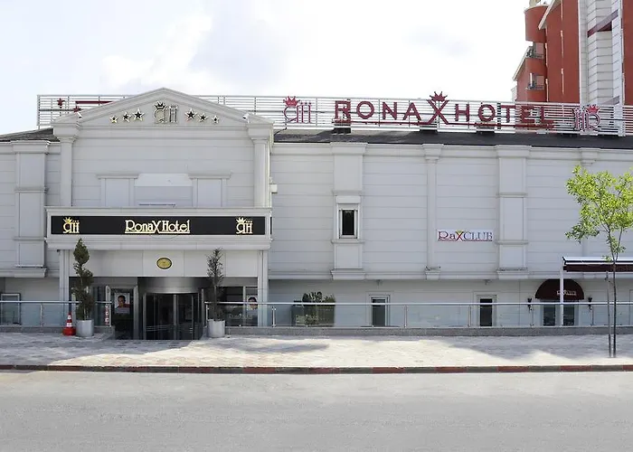 Ronax Hotel 3*